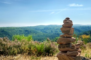 Steinhaufen an Wanderweg im Pfälzer Wald - Stone Pile